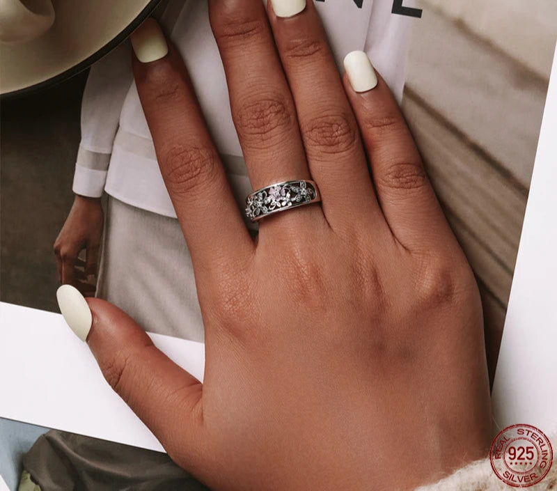 Bamoer Fashion Genuine 925 Sterling Silver Daisy Flower Finger Ring for Women Clear CZ Luxury Engagement Wedding Jewelry Gift