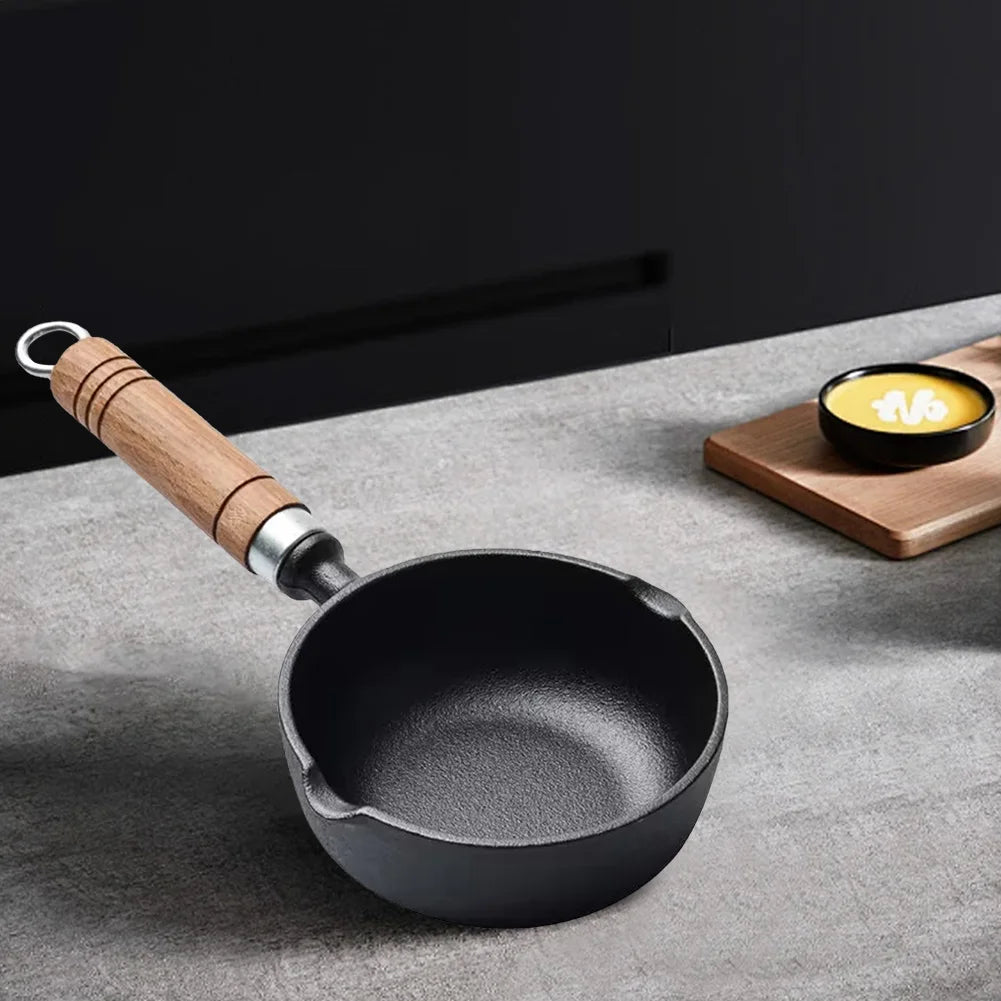 11/13cm Cast Iron Mini Egg Frying Pan Nonstick Small Wok with Pour Spout Steak Auxiliary Food Pan Butter Melting Pot for Cooking
