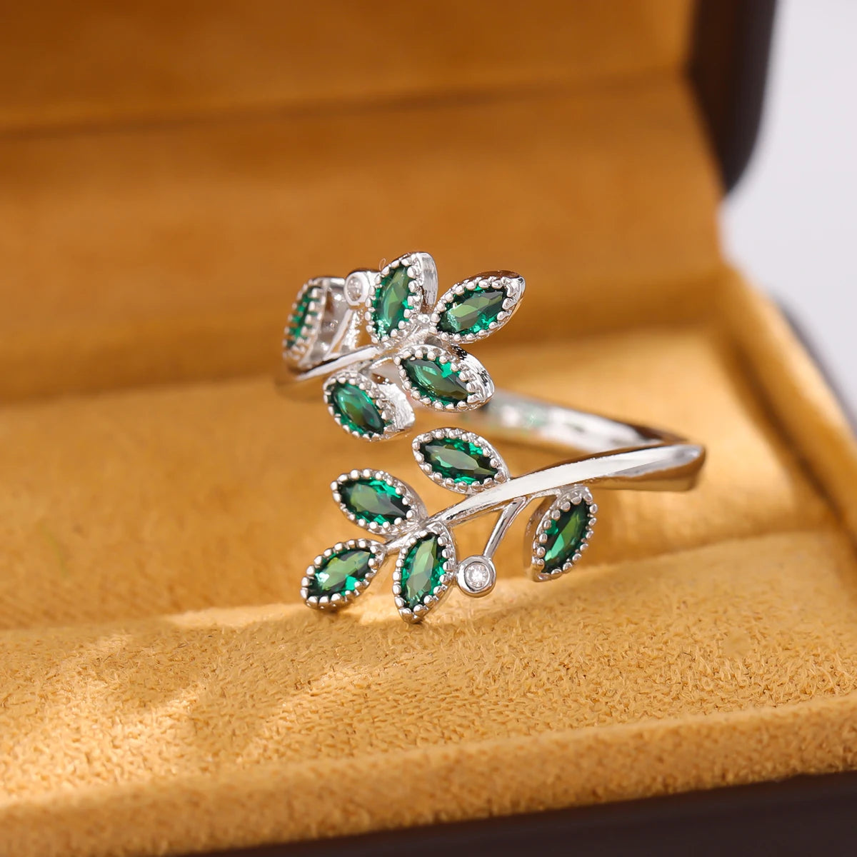 Green Crystal Leaves 925 Sterling Silver Personality Temperament Creative Exquisite Opening Rings R376