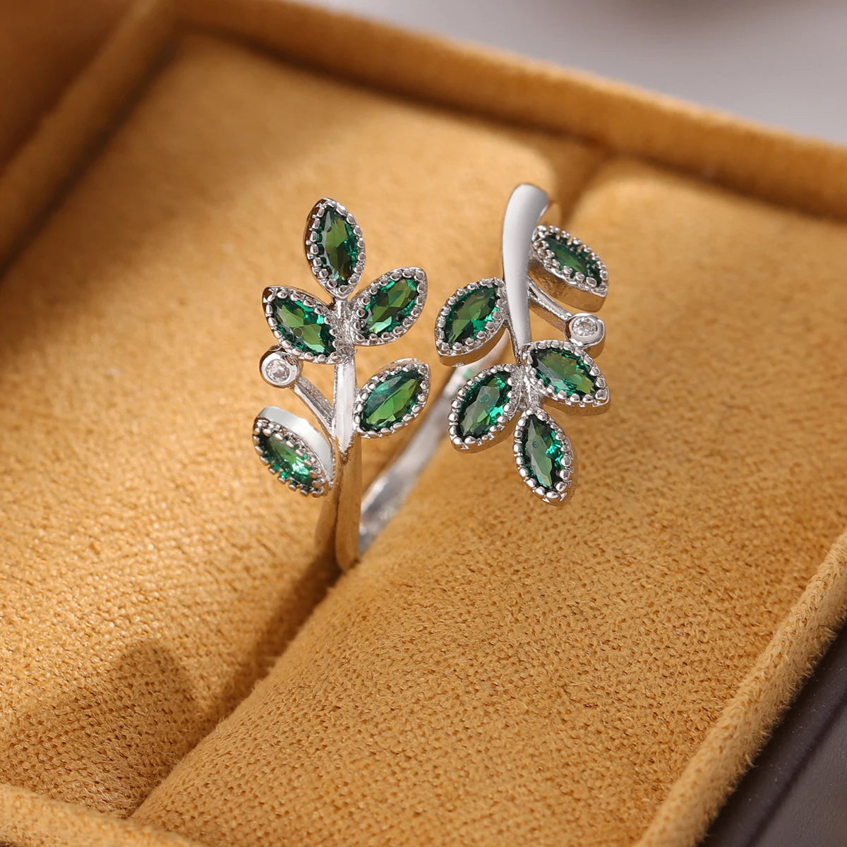 Green Crystal Leaves 925 Sterling Silver Personality Temperament Creative Exquisite Opening Rings R376