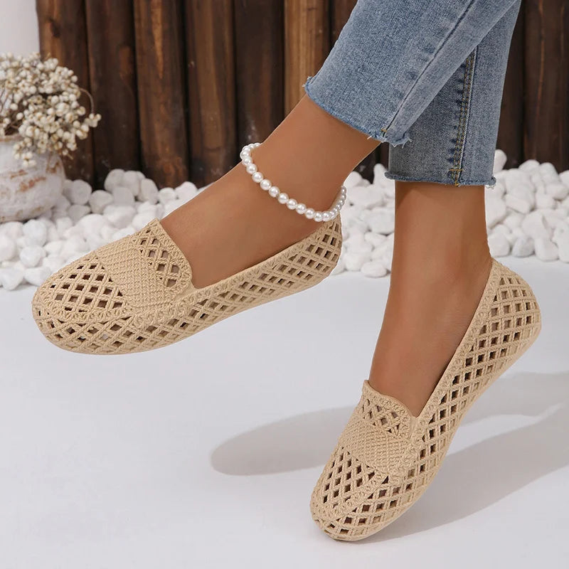 Comfortable Flat-soled Casual Outer Wear Non-slip Fashionable Toe-cap Sandals for Women