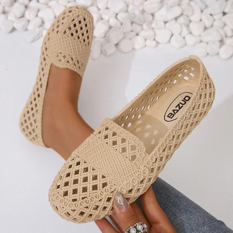 Comfortable Flat-soled Casual Outer Wear Non-slip Fashionable Toe-cap Sandals for Women