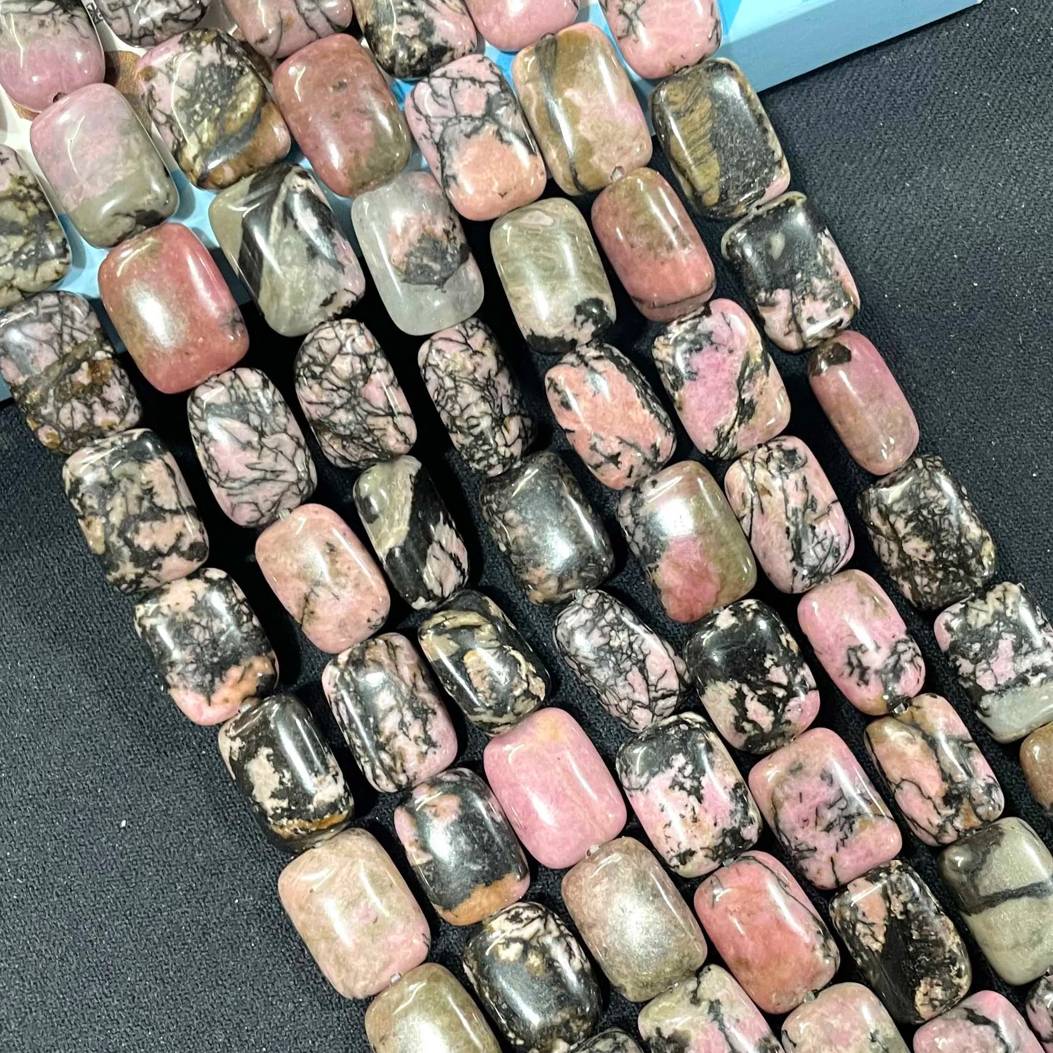 795597696-4