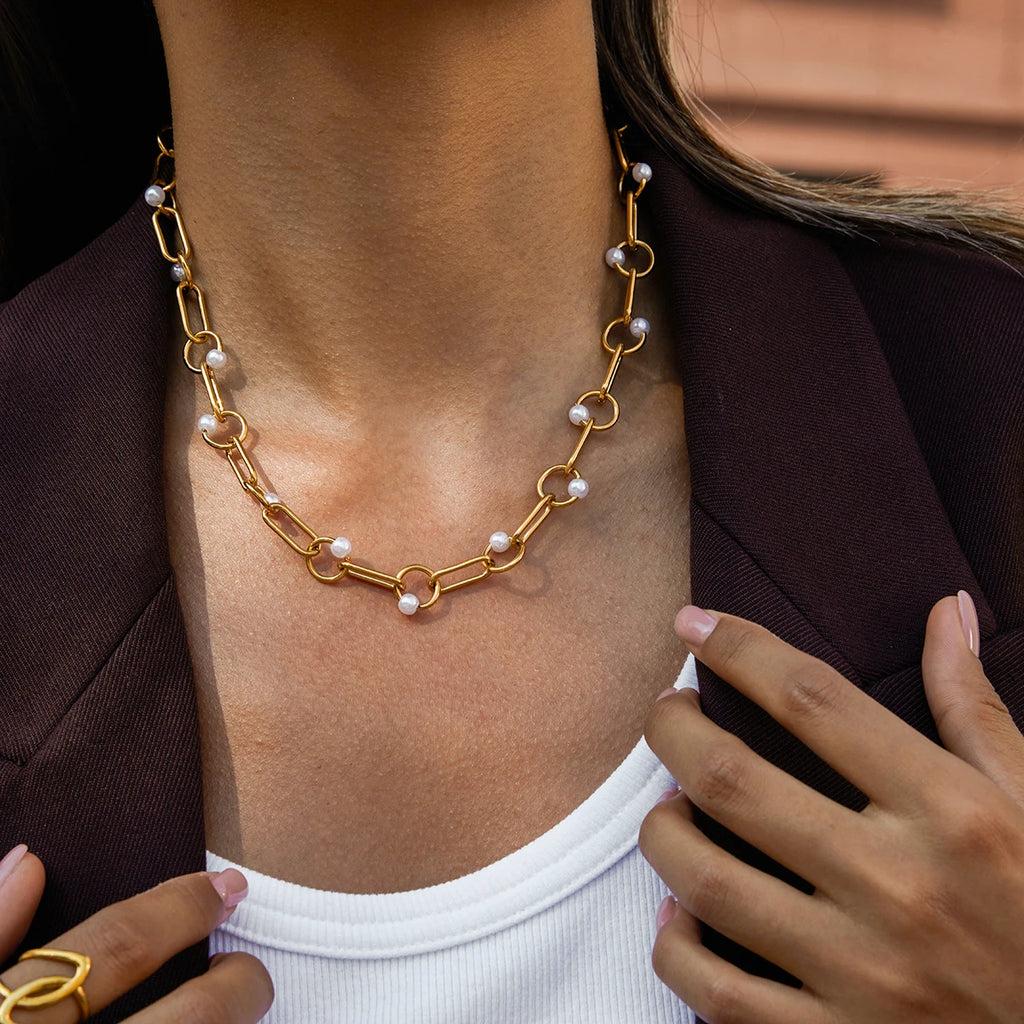 Uworld Classic Minimalist 18K Gold Color Plated Inlay Pearl Hollow Choker Necklace Waterproof Stainless Steel Women's Jewelry