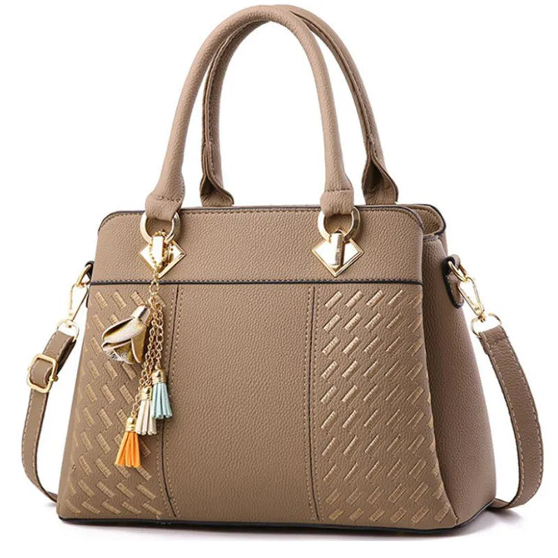 Designer Luxury Handbag Women Crossbody Bag with tassel hanging Large Capacity Female Shoulder Bags Embroidery Tote Sac A Main