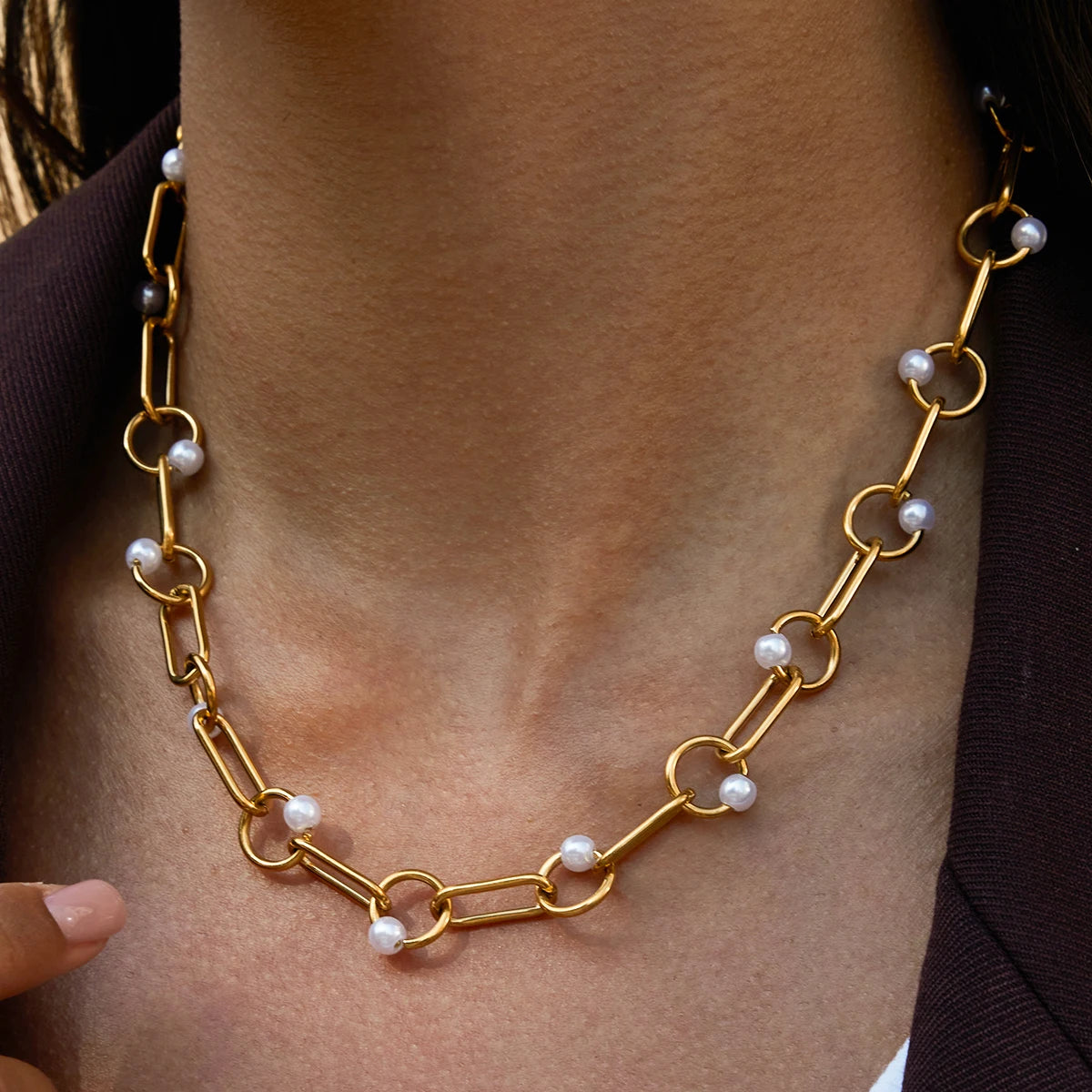 Uworld Classic Minimalist 18K Gold Color Plated Inlay Pearl Hollow Choker Necklace Waterproof Stainless Steel Women's Jewelry