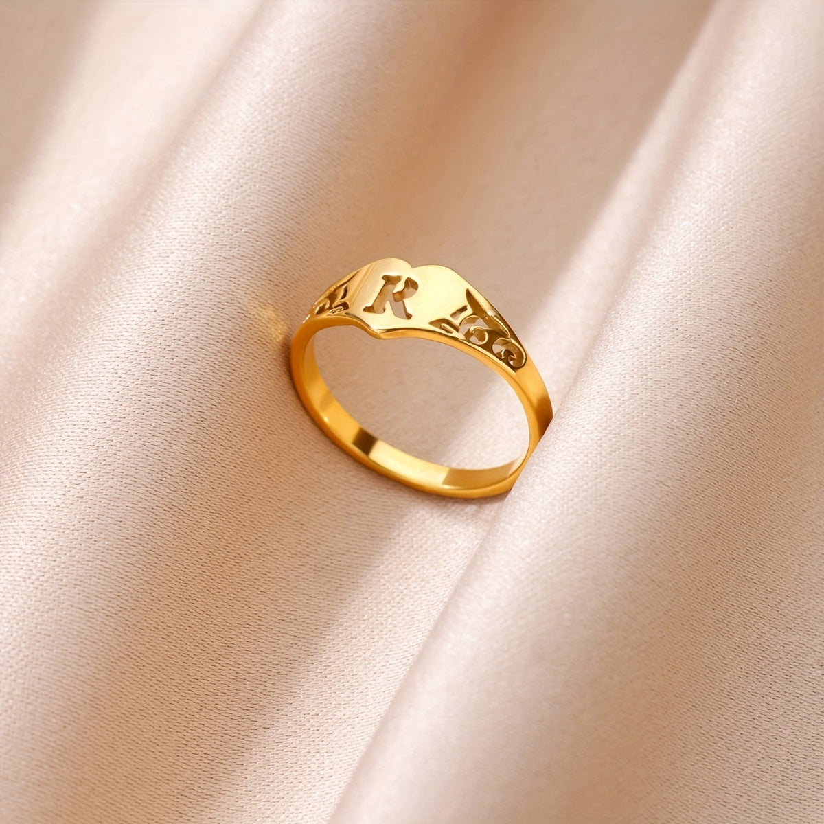 1 Stainless Steel Totem Pattern Hollow Letter Heart Ring, Easy And Elegant Ethnic Style Jewelry, Suitable for Daily Wear, Holiday Gifts, Wedding Ring